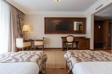 Фото номера Twin Room 3* Plus Отель Hotel Gabriela г. Вишеу-де-Сус 6