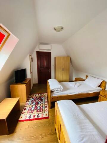 Фото номера Двухместный номер с 2 отдельными кроватями Гостевой дом Casa Chira г. Вишеу-де-Сус 20