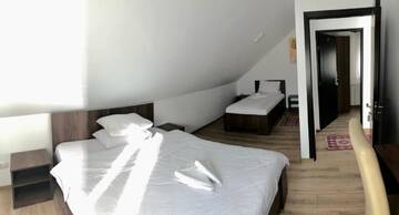 Фото номера Апартаменты с террасой Гостевой дом Vila FAN Confort г. Вишеу-де-Сус 6